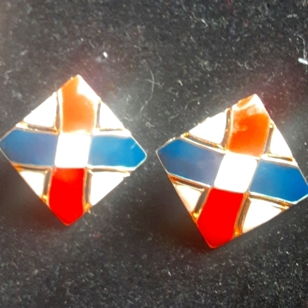 Vintage Pair of Patriotic Earrings